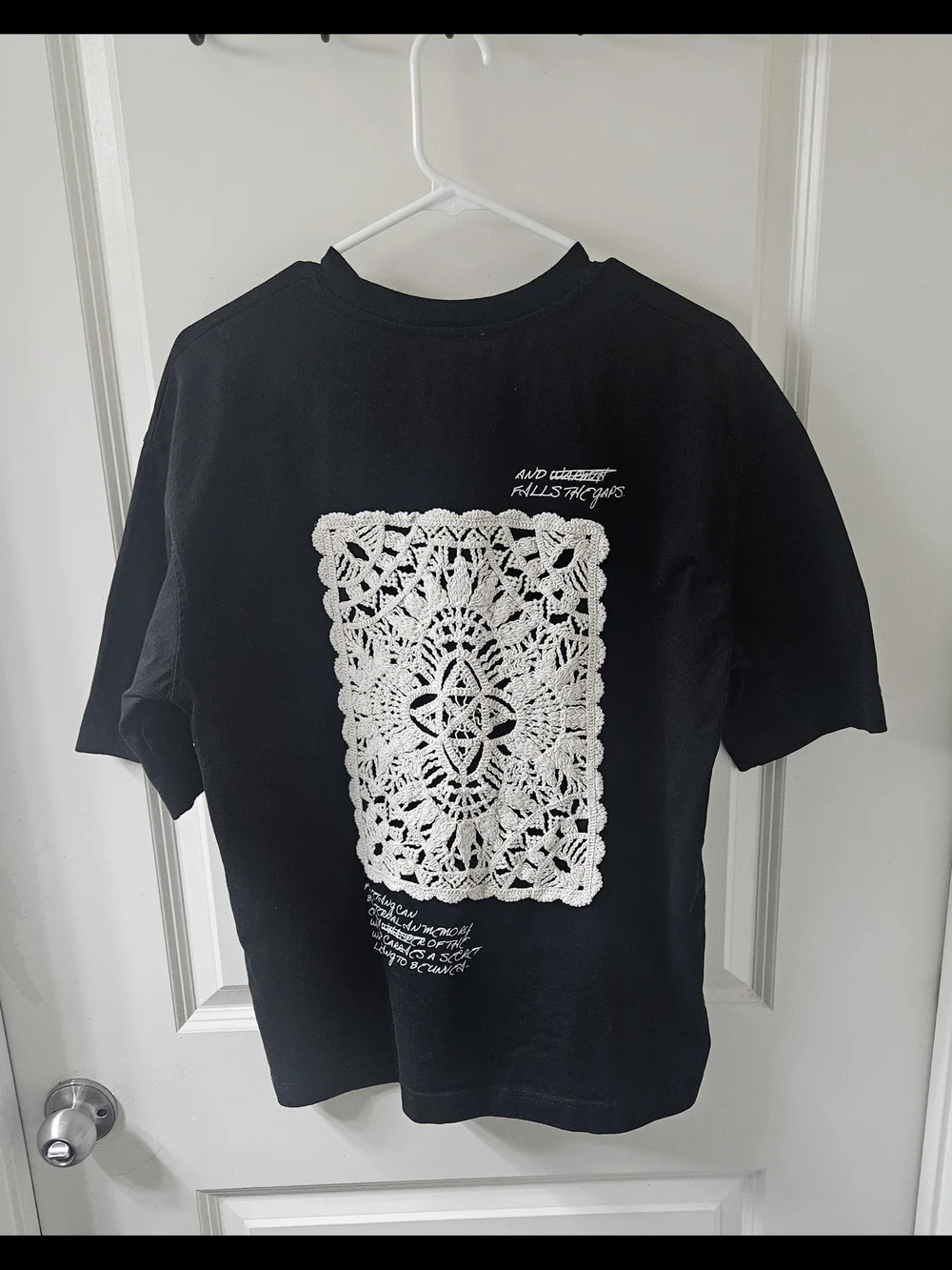 Zara Black Short-Sleeve Tee with Small White Chest Graphic - Picture 8 of 12